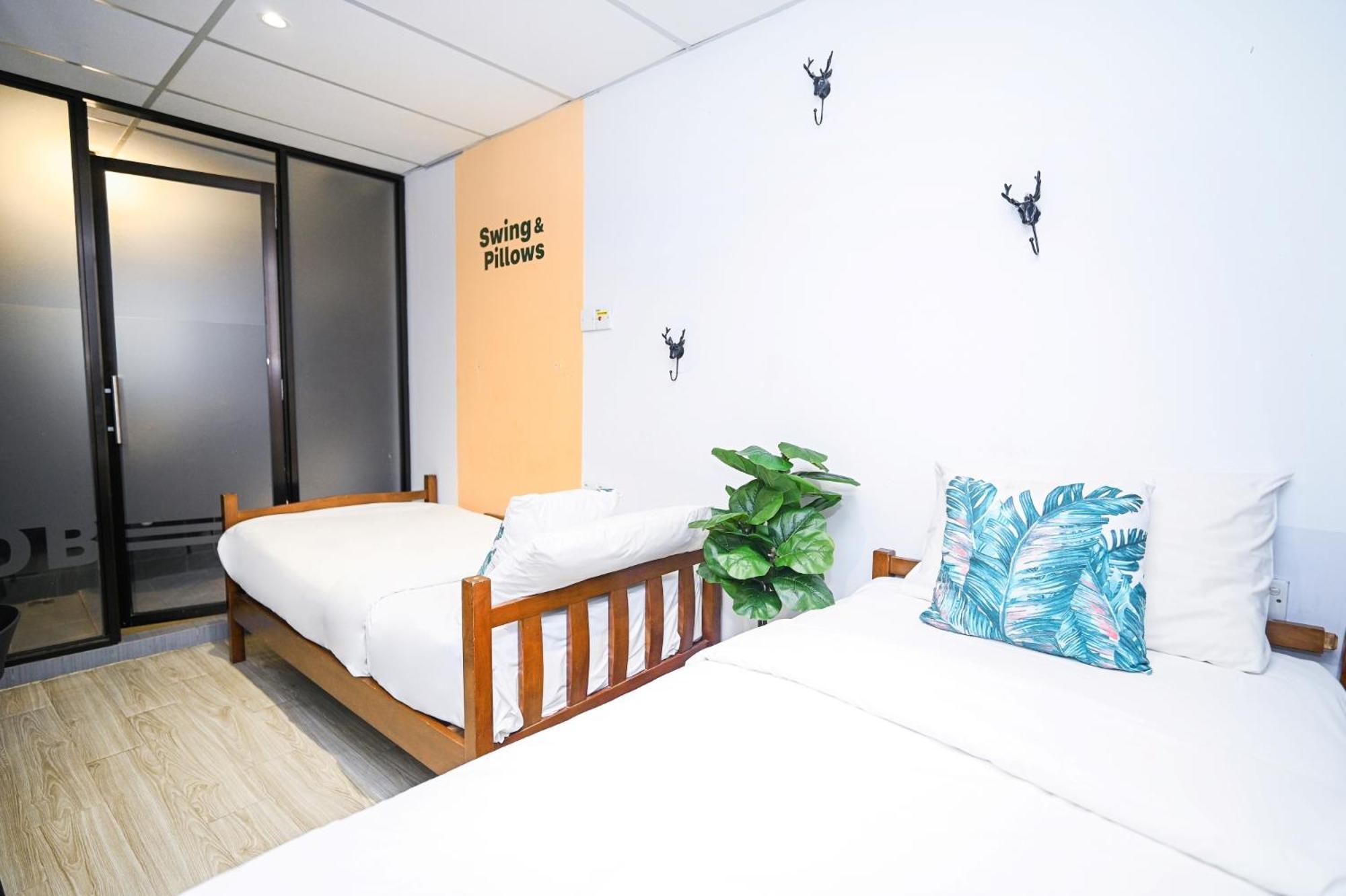 Swing & Pillows @ Beach Street George Town Exterior foto